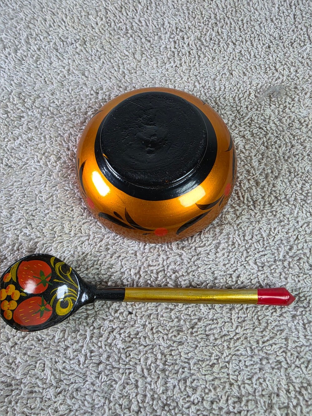 Hand-Painted Russian Style Wooden Bowl & Spoon Set - Black, Red, Gold Floral - Picture 4 of 7